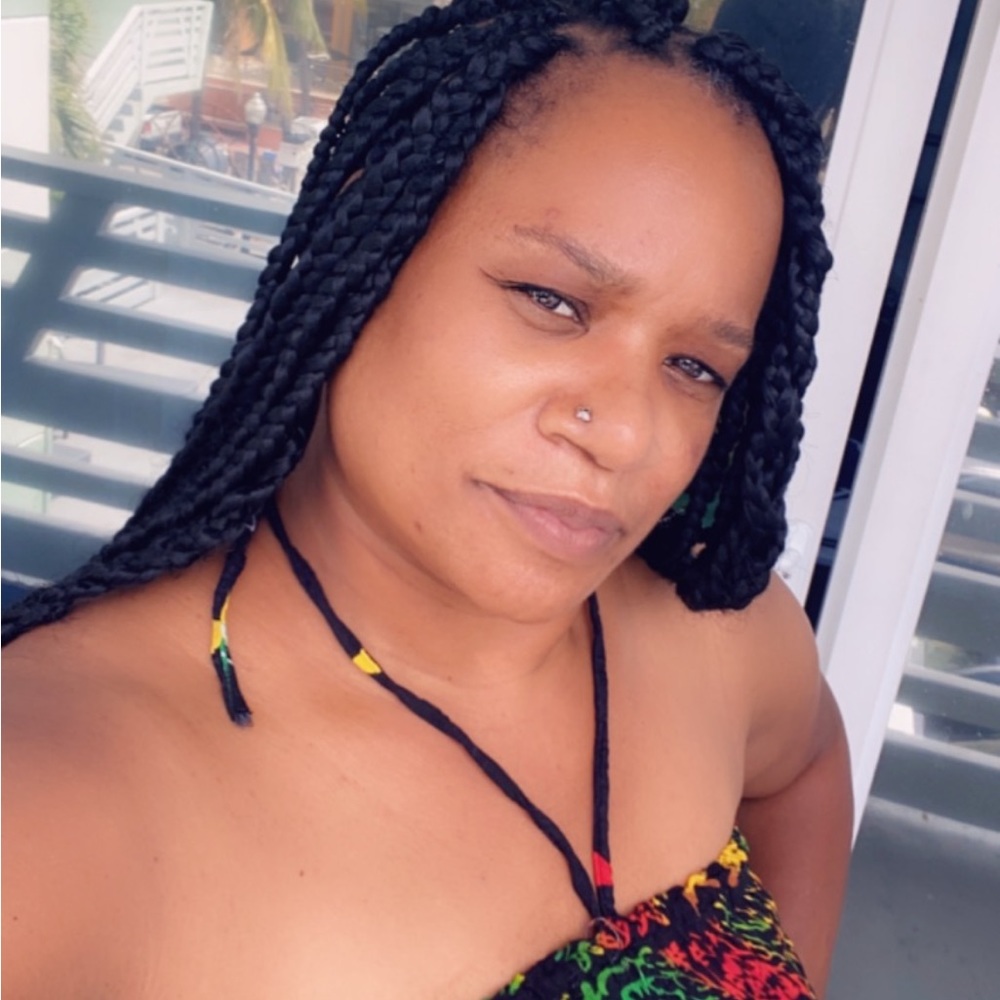 Meet your Posher, Sherrelle